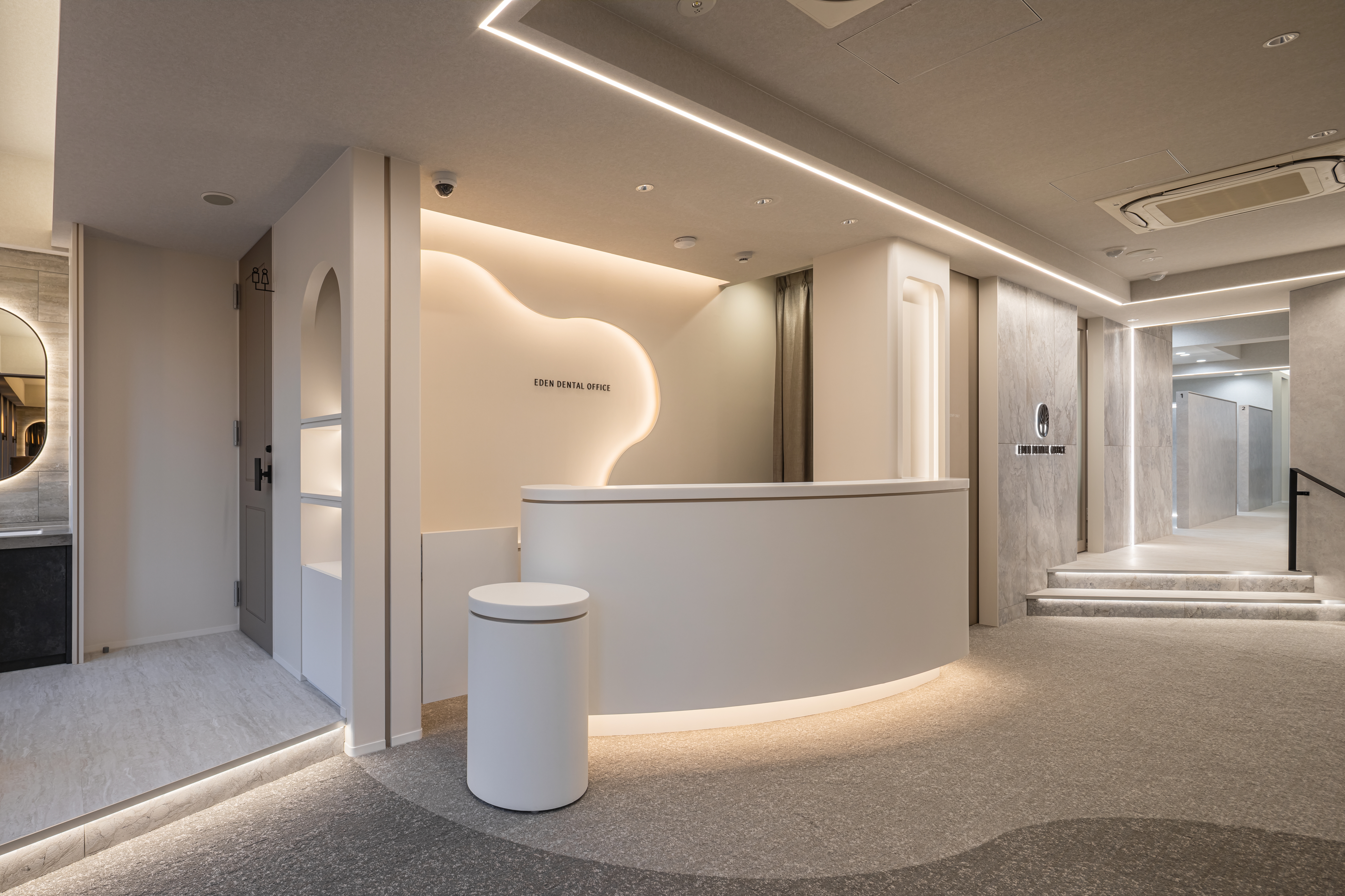 Eden Dental Office lobby and reception in Nagoya Fushimi
